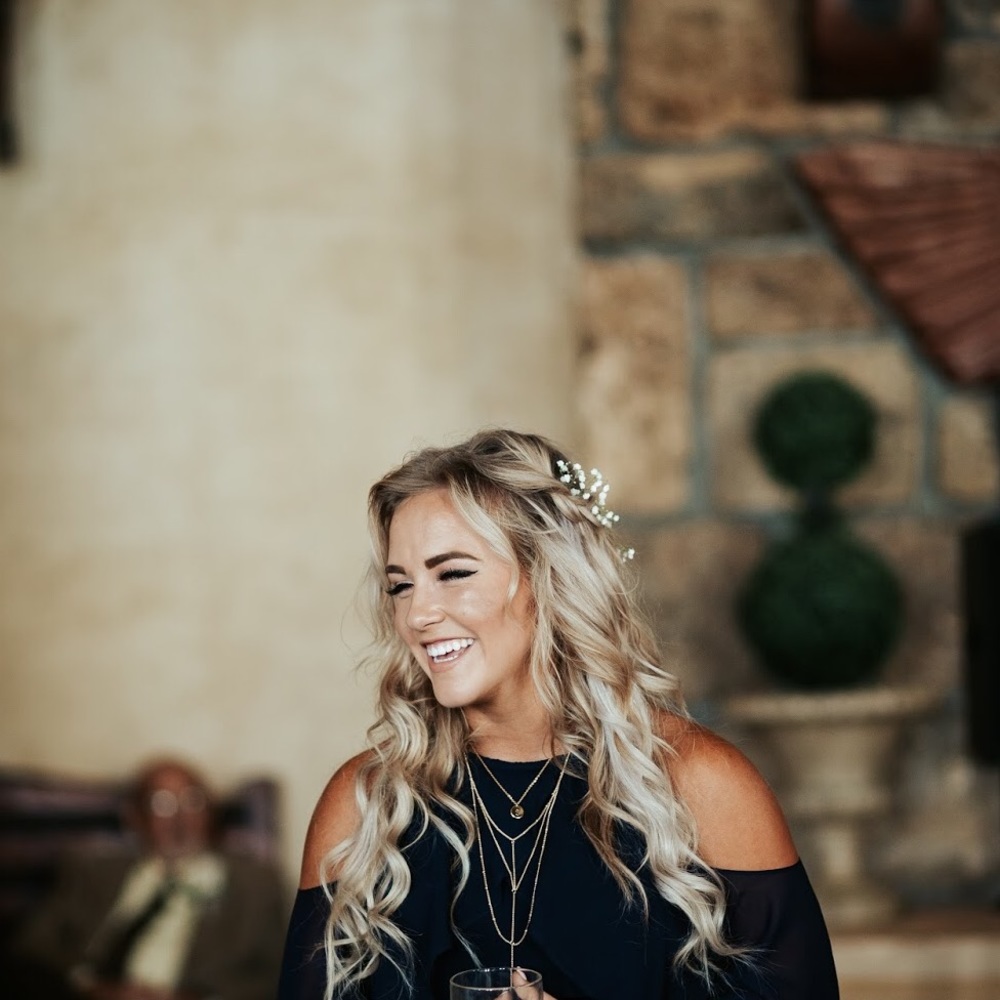 Meet your Posher, Siera
